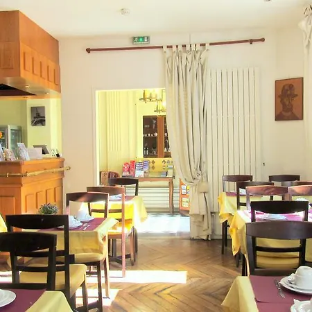 オテル デュ スクワール ダンヴェール 2* パリ