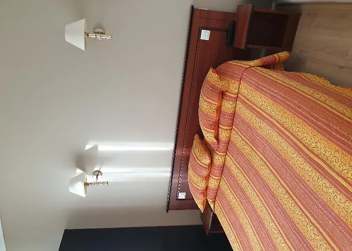 Otel Du Square D'anvers Paris