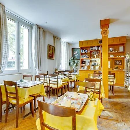 Du Square D'anvers 2* Paris