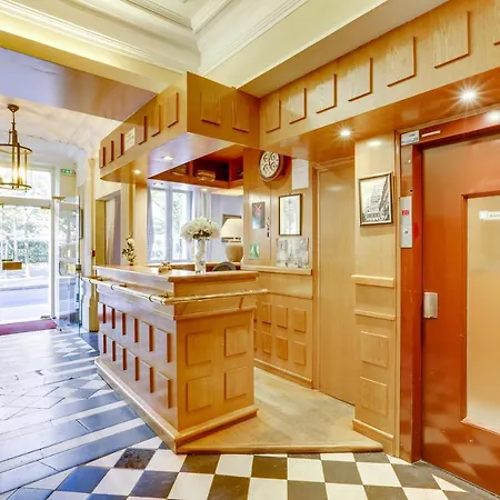 Du Square D'anvers 2*