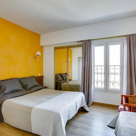 Hotel Du Square D'anvers 2*
