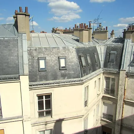 Du Square D'anvers 2*