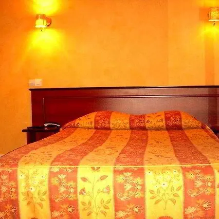 Hotel Du Square D'anvers 2*