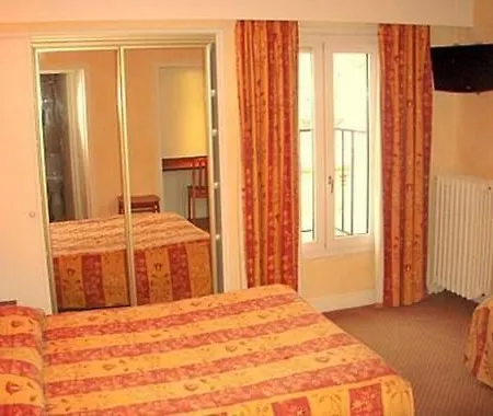 Du Square D'anvers Hotel 2*