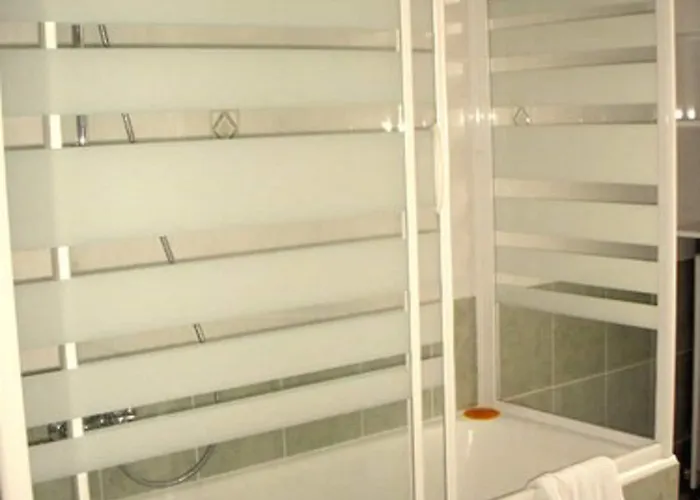 Du Square D'anvers Отель 2*