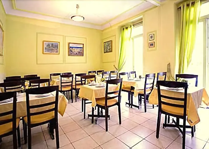 Hotel Du Square D'anvers 2*