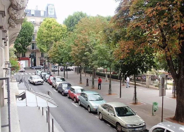 Du Square D'anvers Hotel 2*