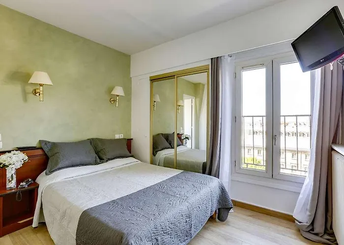 Du Square D'anvers 2* Parigi