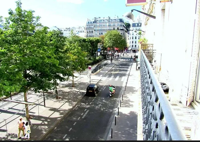 Du Square D'anvers 2* Parigi