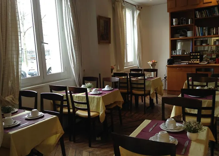 Hotel Du Square D'anvers 2*