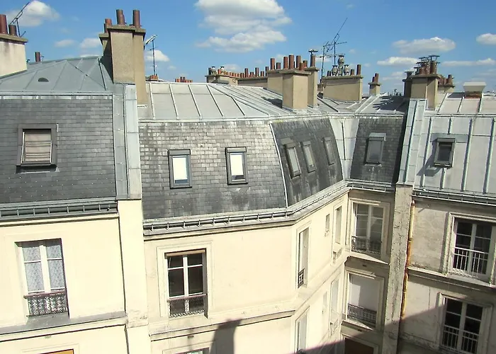 Du Square D'anvers 2*