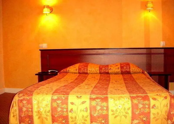 Hotel Du Square D'anvers 2*