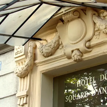 Du Square D'anvers 2* Париж