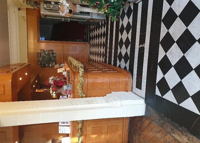 Du Square D'anvers 2* Παρίσι